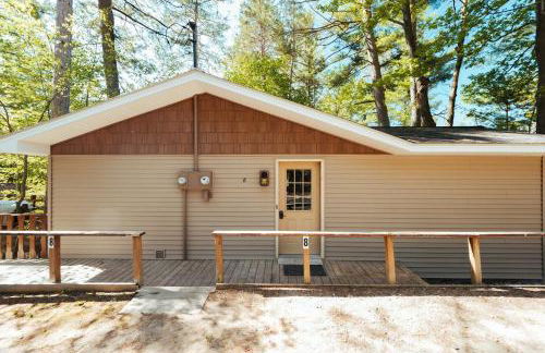 TC Lake Stay-Pontoon & SUP Rentals-King Room! - Foto 40