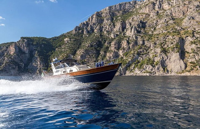 Private Boat Tour from Sorrento to Positano & Amalfi–Apreamare 10 - Photo 9