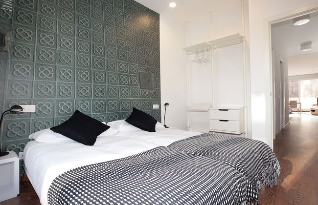 AB Montjuic - Photo 9