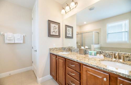 Spectacular Home Near Disney With Private Pool, Movie Theater And Pool Table With Waterpark & Resort Access - 332Sf - Foto 11