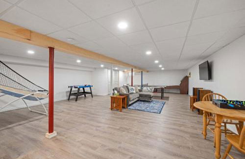 Tranquil 3BR Retreat Game Room Deck Beach Pass - Foto 26