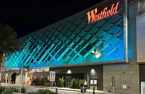 Santana Row Garden Retreat Private Executive Residence with Koi Pond and Waterfall Walk to Santana Row Valley Fair Dining and Shopping Private Entrance - Photo 7