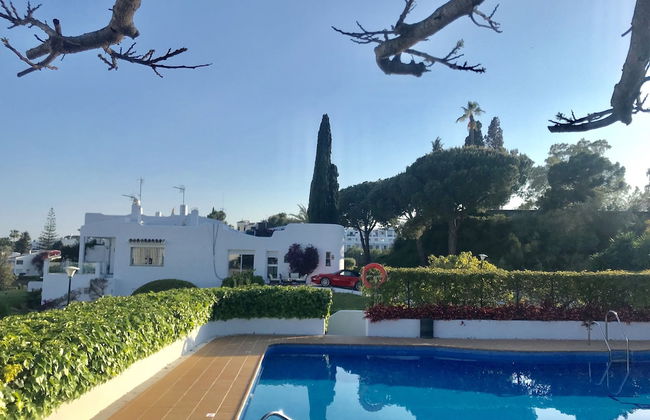 Fascinating & Luxurious Mountain & Pool View Apartment in Porto Banús - Photo 14