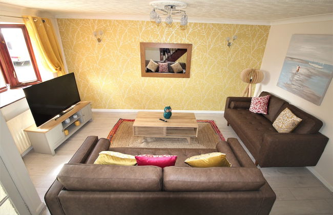 3 Bed House - Garden & Parking - Quiet Cul De Sac - Photo 10