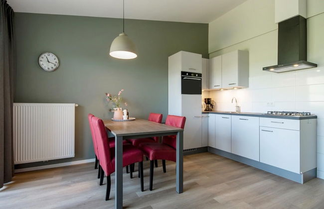 Bungalow With Sauna Near Valkenburg - Photo 3