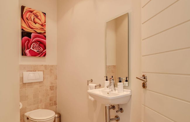 Multi-level Family Villa w Private Pool Views Lions Crest - Foto 65