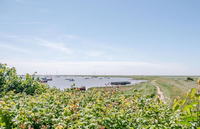 Shallow End, Orford - Photo 12