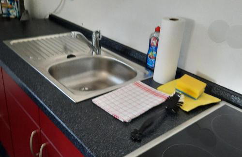 Farbenfrohe Dachgeschoßwohnung - Foto 3