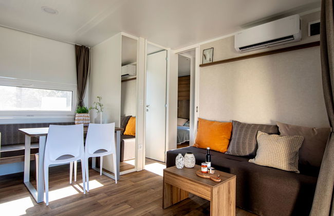 3 bedroom House in Arnhem with swimming pool and garden - Photo 1