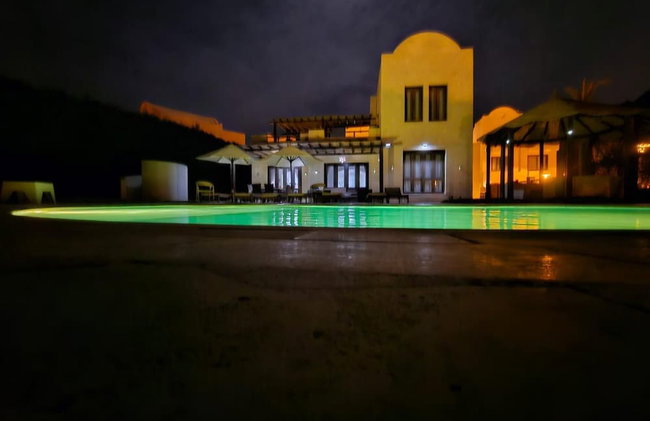 Villa Sleeps 6 With Heated Pool & Garden - Foto 11