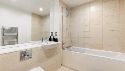 2BR Apartments in Canning Town Station with Balcony - Foto 5