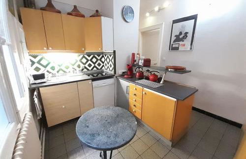 Les 7 balcons, Comédie-Corum-Gare, Parking, Spacieux Lumineux Haussmannien - Foto 22