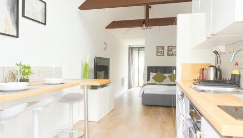 Stylish Detached Studio, Banstead with off street Parking - Foto 4
