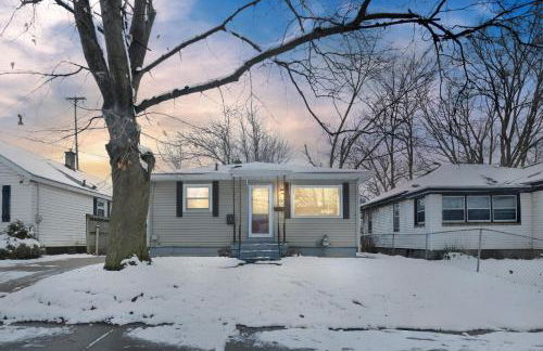 Lovely PET FRIENDLY three bedroom in desirable Urbandale Location! 3 Home by RedAwning - Foto 4