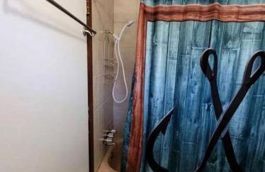 Amazing Cottage with Fire Pit and Fishing in Wellston, Michigan - Foto 23