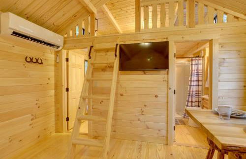 Mtn-View Middlebury Center Cabin Deck and Grill! - Foto 16