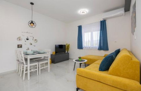 Awesome Home In Veliki Prolog - Foto 23