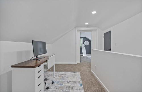 Luxury 5BR Cincinnati, Sleeps 12, Crib, Home Gym, Fenced Backyard - Foto 22