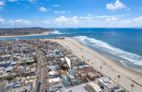 Stunning beach home - steps2sand, AC, Large Patio and Fast Wifi! - Foto 36