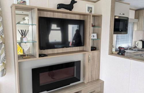 Beautiful Pet Friendly Southerness Caravan With Sea View & Decking Area - Foto 21