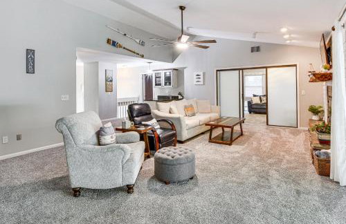 Marina Villa Condo at Lake Keowee with Fireplace - Foto 6