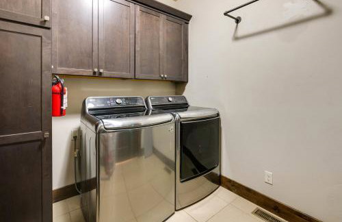 6 Mi to Ski Slopes: Heber City Home w/ Hot Tub! - Foto 26