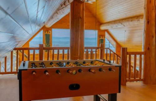 FoxHill Family Lodge Retreat with views from all sides and Hike over a hundred forty acres - Foto 44