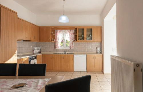 7 bedroom villa with pool, 700m from the beach! - Foto 35