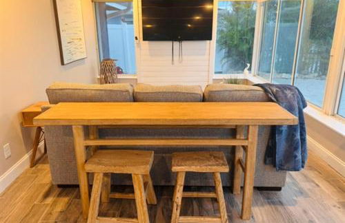 Gorgeous vacation home on the water with heated pool and sand! - Foto 13