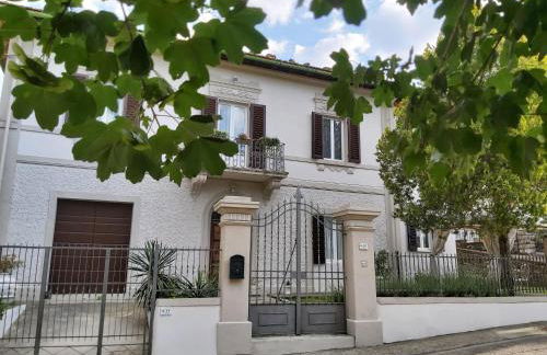 Villa Elvira - Foto 1