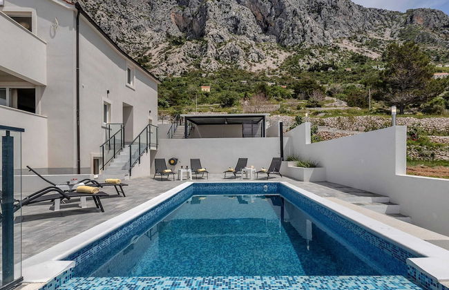 Stunning Villa in Drasnice With Private Pool - Foto 28