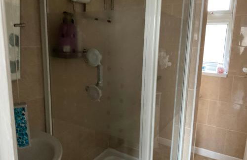 1st Floor Hillview 2 bedroomed Central Location No pets - Foto 11