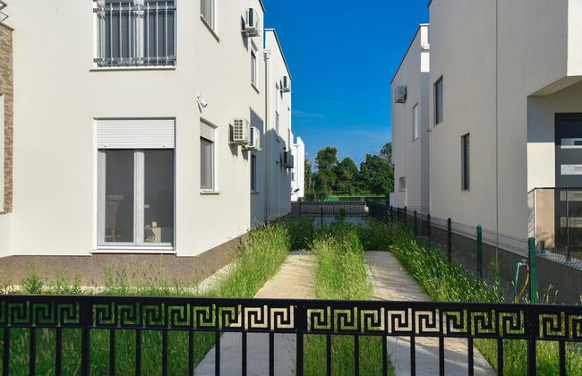 Villa w Garden Balcony 8 min to Ulcinj Long Beach - Foto 2