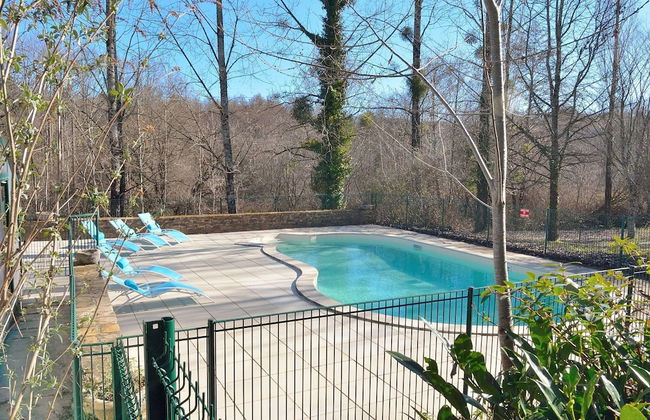 Serene Holiday Home With Private Terrace - Photo 19