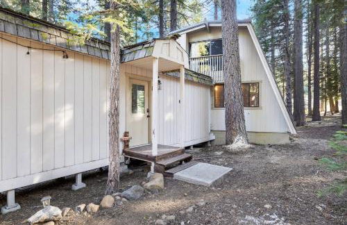 Truckee Cabin Getaway - Sleeps 6 - Foto 21