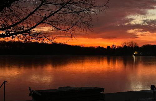 Lakefront Girls getaway Romantic Retreat low fees - Foto 8