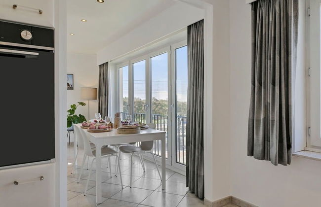 Charming Apartment Near the Beach - Photo 21