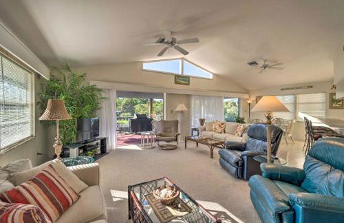 Canalfront Home with Private Dock - 5 Mi to Beaches! - Foto 5