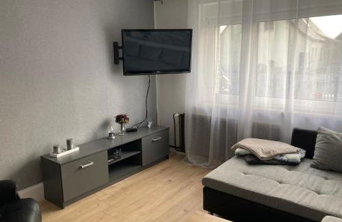 Gemütliches Ferienhaus 70qm mit Garten Sitzecke Grill 5 Minuten zum See - Foto 10