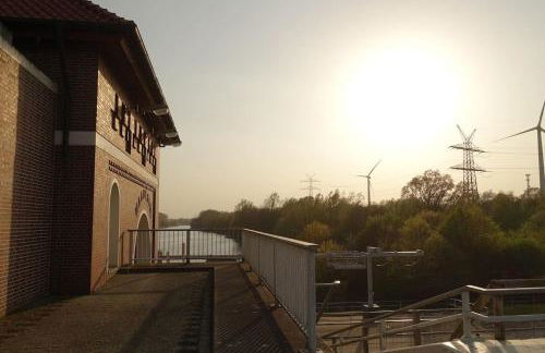 3-Zimmer - FeWo mit TV, zwischen Wilhelmshaven und Hooksiel, mit Badewanne - Foto 32