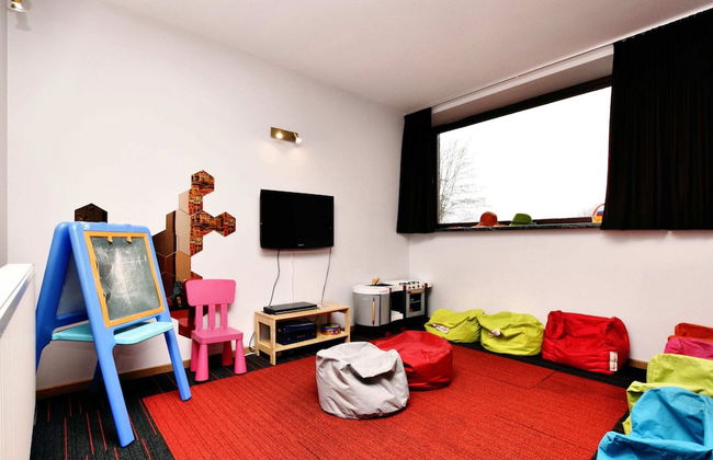 Unique Holiday Home with Pool near Park & Ski Area - Photo 24