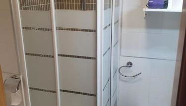 2F, Aire Acondic, 80m2, 2 dormitorios, 4 huéspedes, WIFI GRATIS - Foto 3