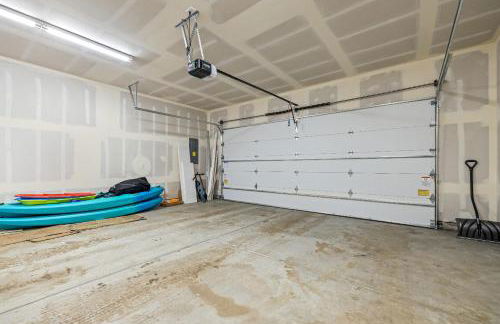 New Mountain Bluebird - walk to lake, golf, and town - game rm - family friendly - sleeps 14 - Photo 28