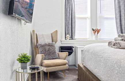 AC Retreat - Cozy 2BR by Tropicana & Beach - Foto 15