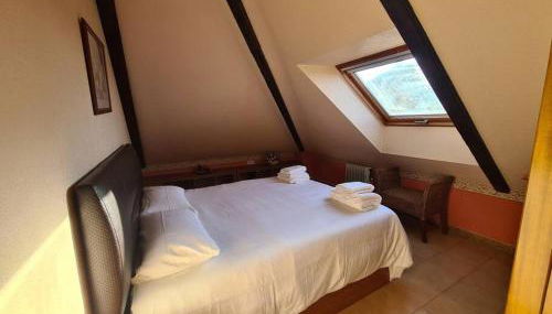 Acogedor dúplex en urbanización con piscina en Ajo - Foto 2