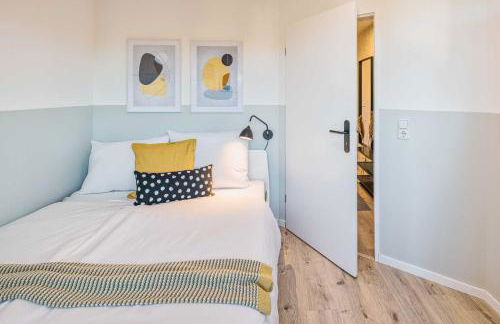 new apartment I cozy I Netflix I WLAN I near airport - Foto 4