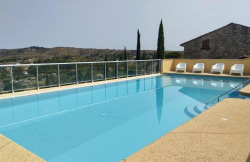 gite dans une maison en rez-de-chaussée avec piscine - Foto 2