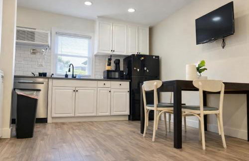 Cozy Corner Charming 1BR with WiFi - Foto 11