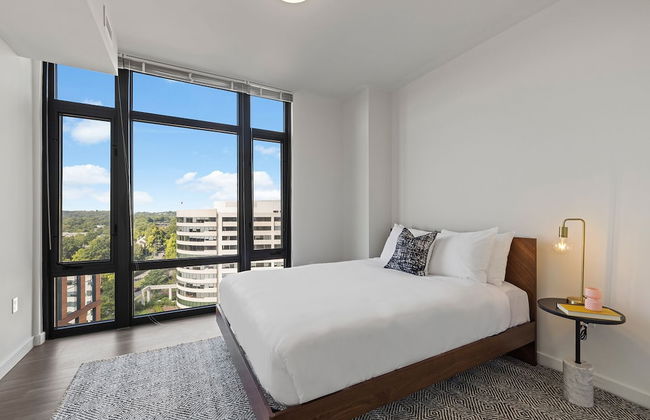 Placemakr Marymount Ballston - Photo 23