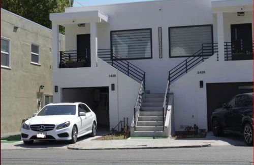 Dimond Abode Vacation Rental, Oakland California Dimond District - Photo 2